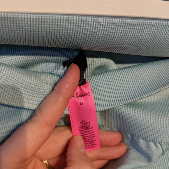 LaSenza Sport Crop Leggings - Picture 5 of 5